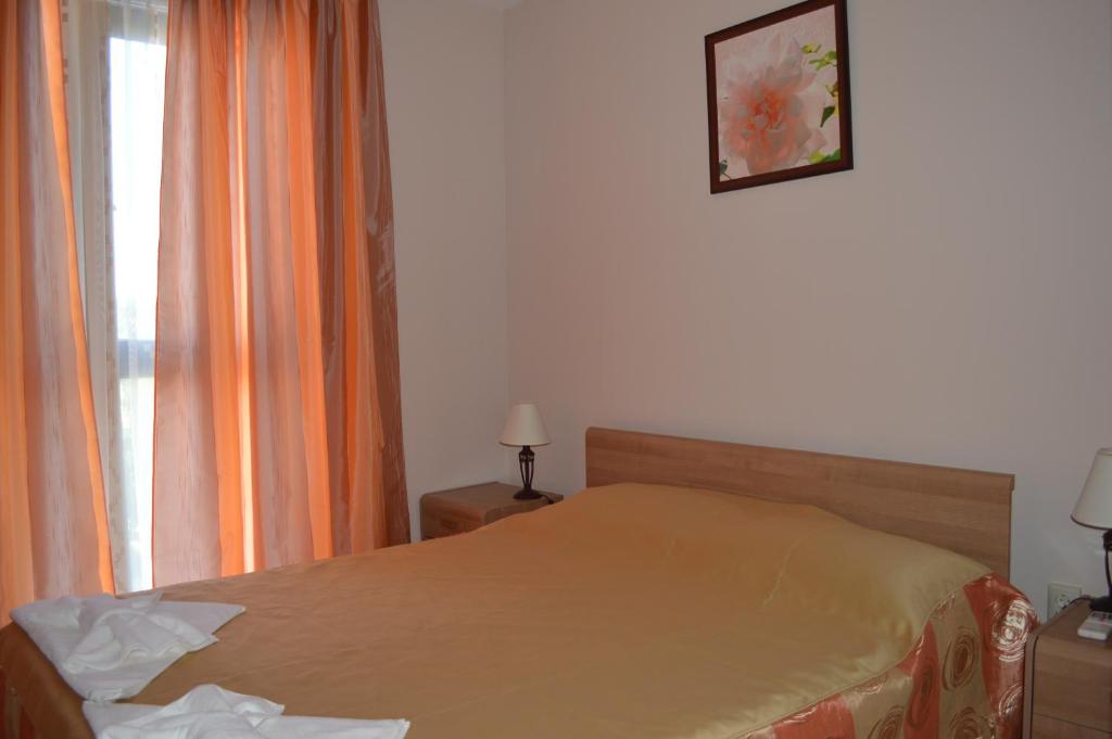 APARTHOTEL AMPHORA PALACE 3*, NISIPURILE DE AUR, BULGARIA